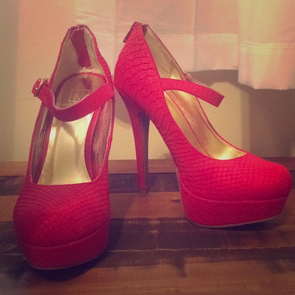 Material Girl Pump
